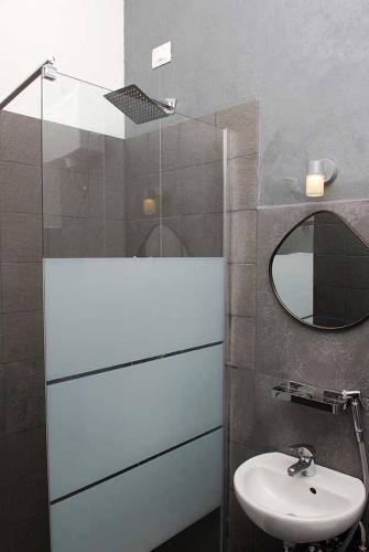 room3_bathyweb