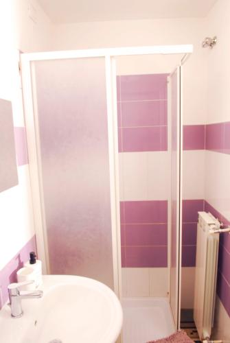 vara_room_1d